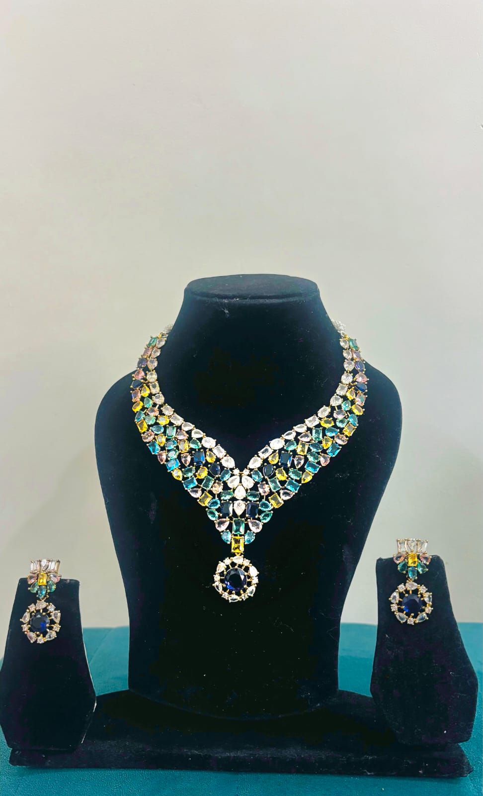 Elegant Multi-Color Crystal Necklace Set with Pendant & Earrings